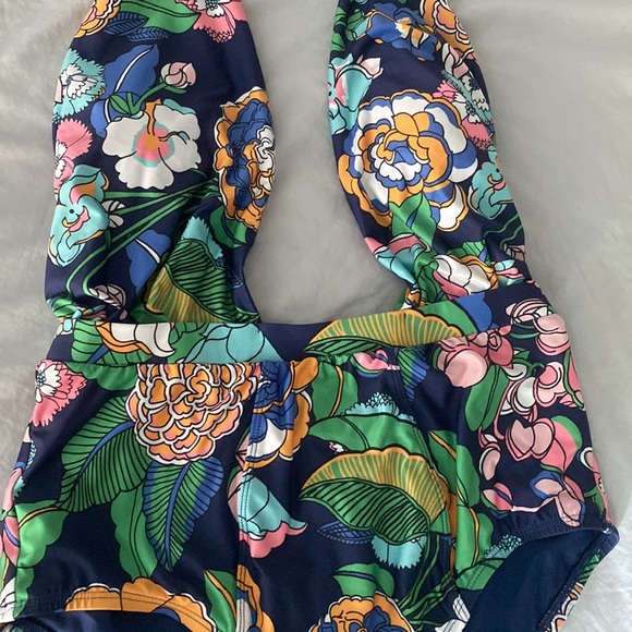 ModCloth plunge high waisted halter one piece swim suit size L EUC - Picture 2 of 6